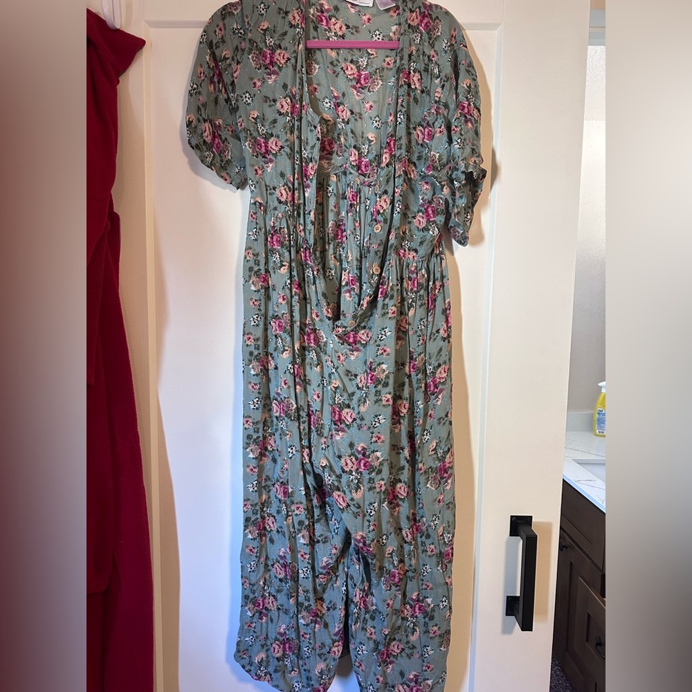 Floral Green Jumpsuit with Puff Sleeves